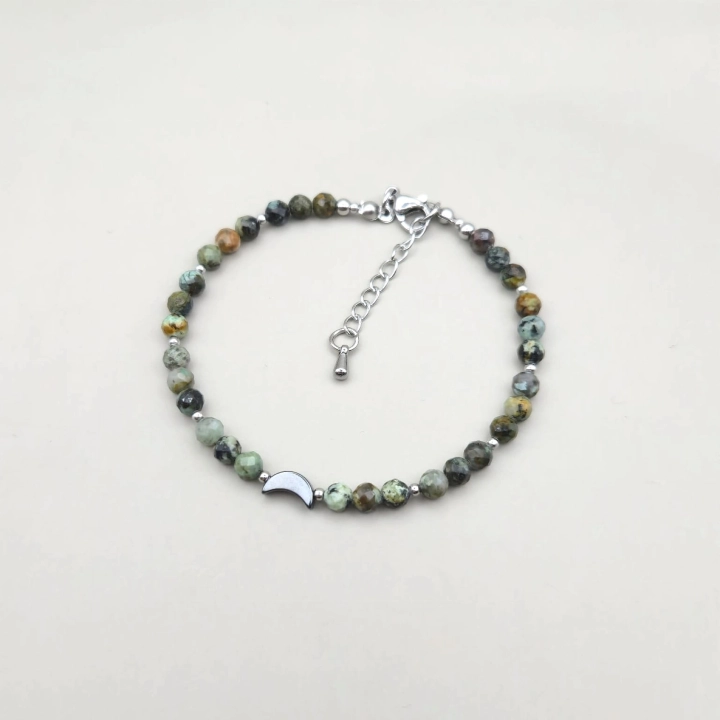 handmade rękodzieło bransoletka z klasycznym zapięciem, hematyt w kształcie ksieżyca, fasetowane koraliki turkus afrykański