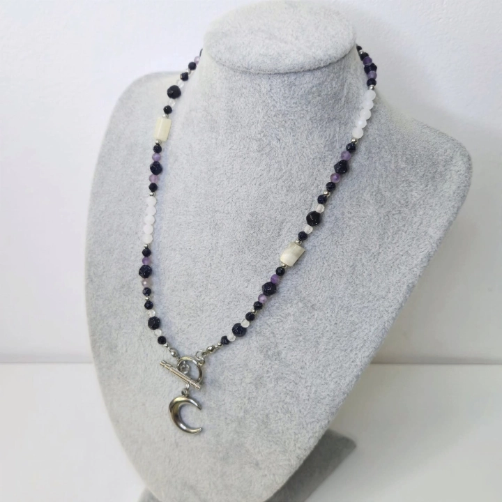 naszyjnik zapięcie typu toggle handmade rękodzieło kamienie naturalne stal nierdzewna noc kaitu kryształ górski kwarc ametyst