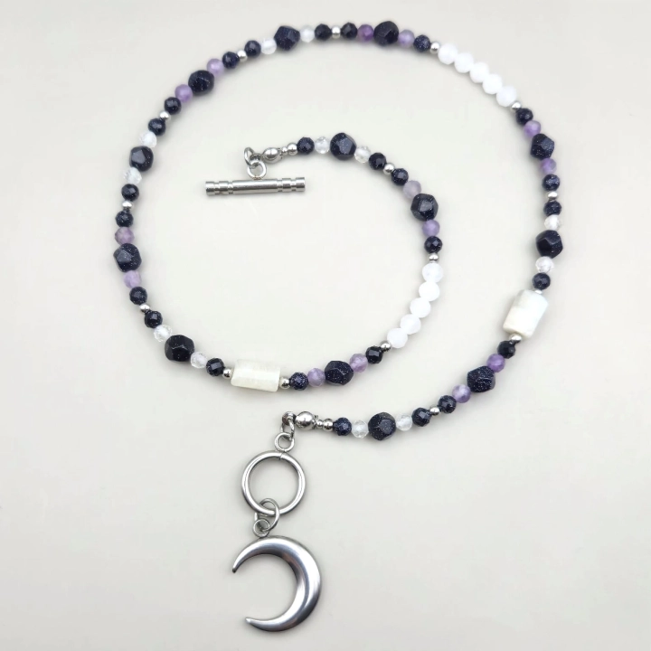 naszyjnik zapięcie typu toggle handmade rękodzieło kamienie naturalne stal nierdzewna noc kaitu kryształ górski kwarc ametyst